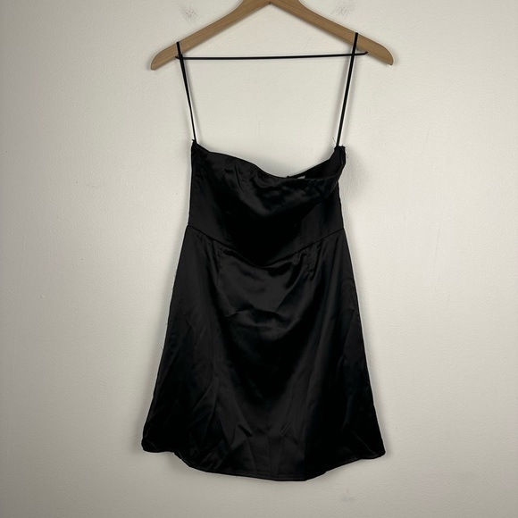 Princess Polly Satin Black LUCA STRAPLESS MINI DRESS Women’s Sz 4 - Picture 3 of 10